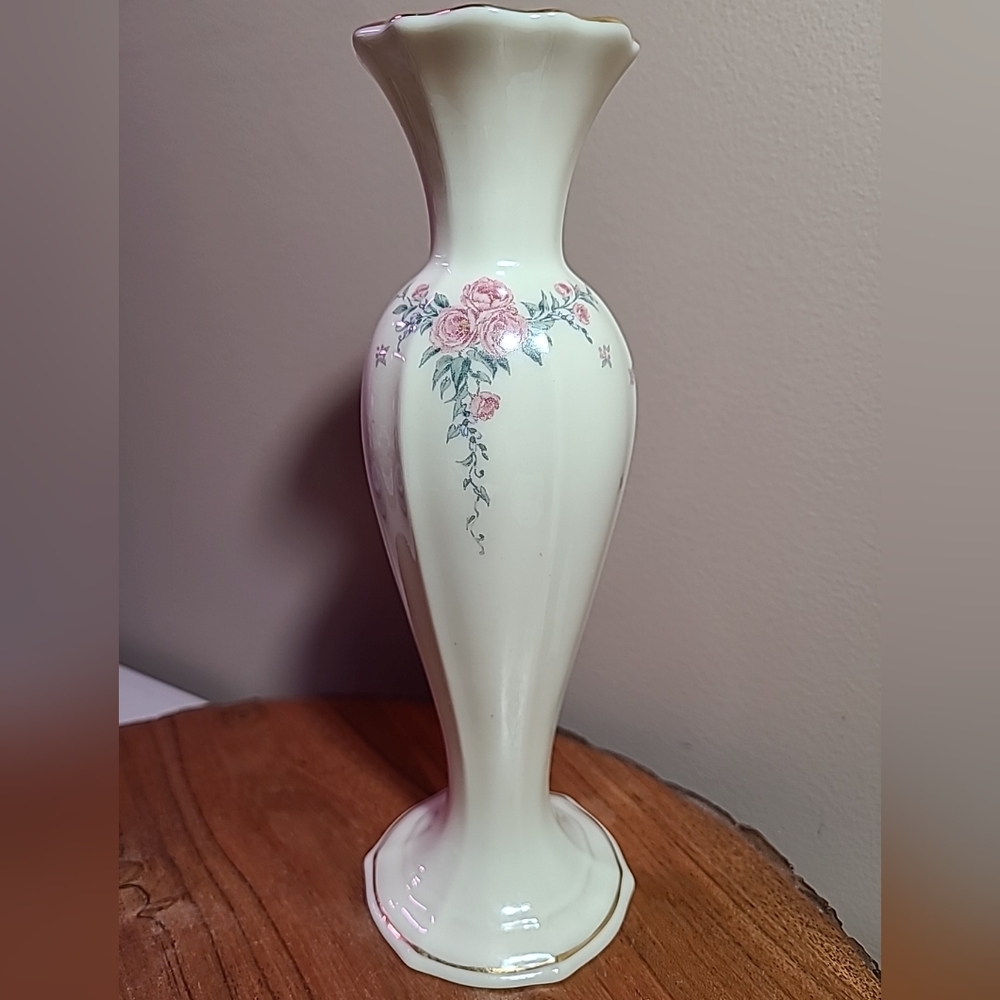Vintage Lenox Porcelain Petite Rose Bud Vase with Gold Rim Beige